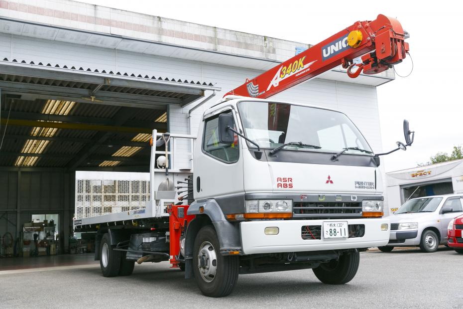 クレーン付きレッカー車