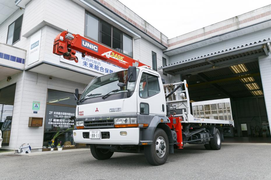 クレーン付きレッカー車